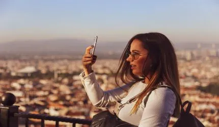 Taking Selfies for Glasses Wearers